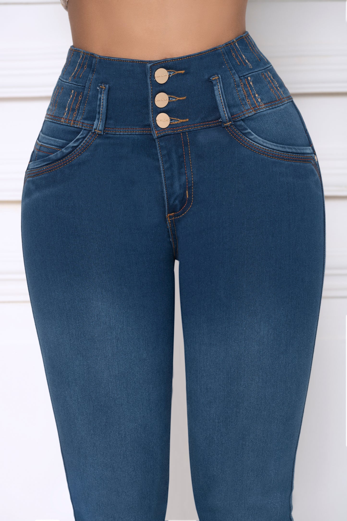 Jean Push Up Piel Durazno Bota Tubo Ref 2133