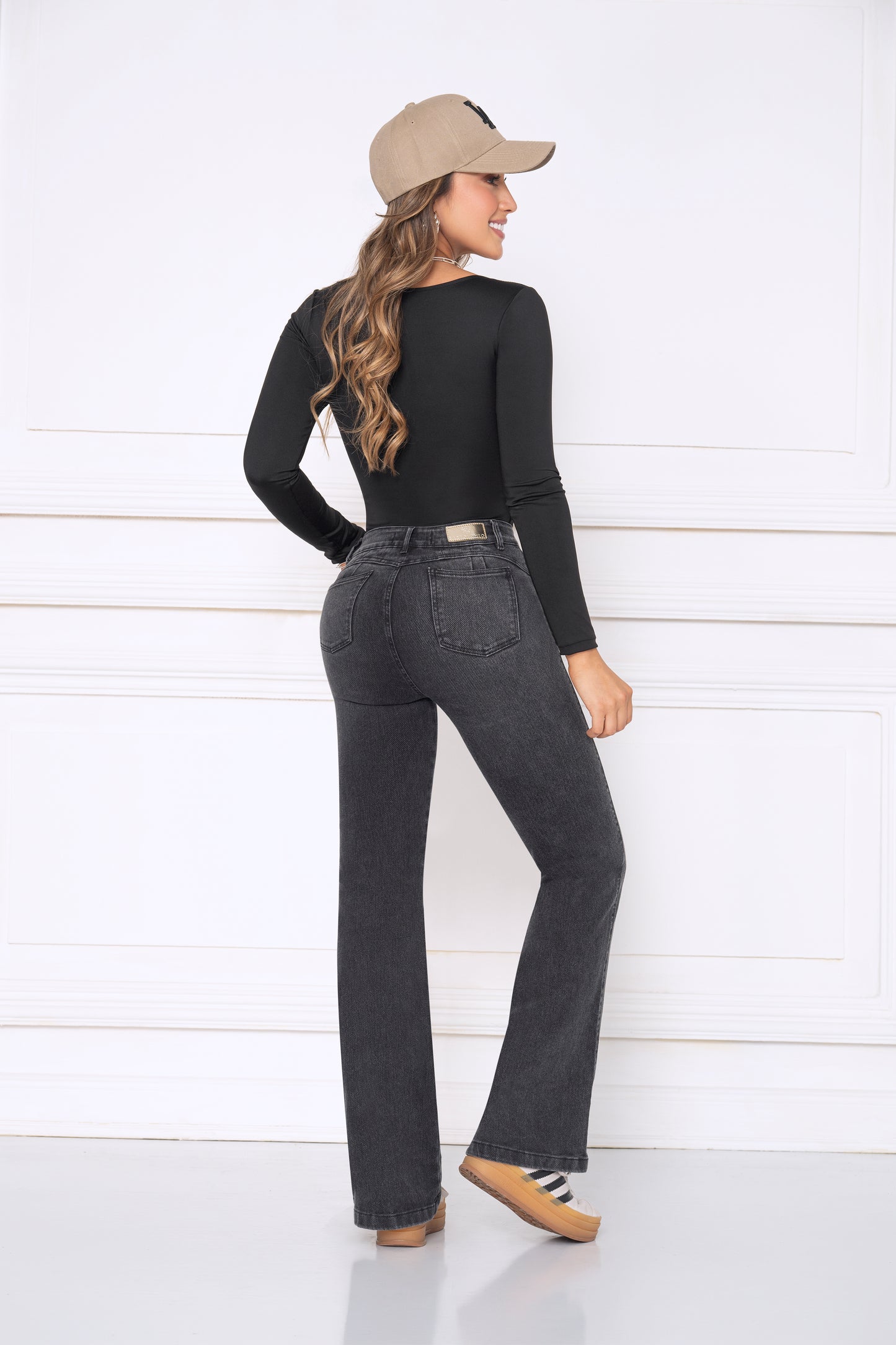 Jean Indigo Licrado Con Textura Flare Gris Ref 2163