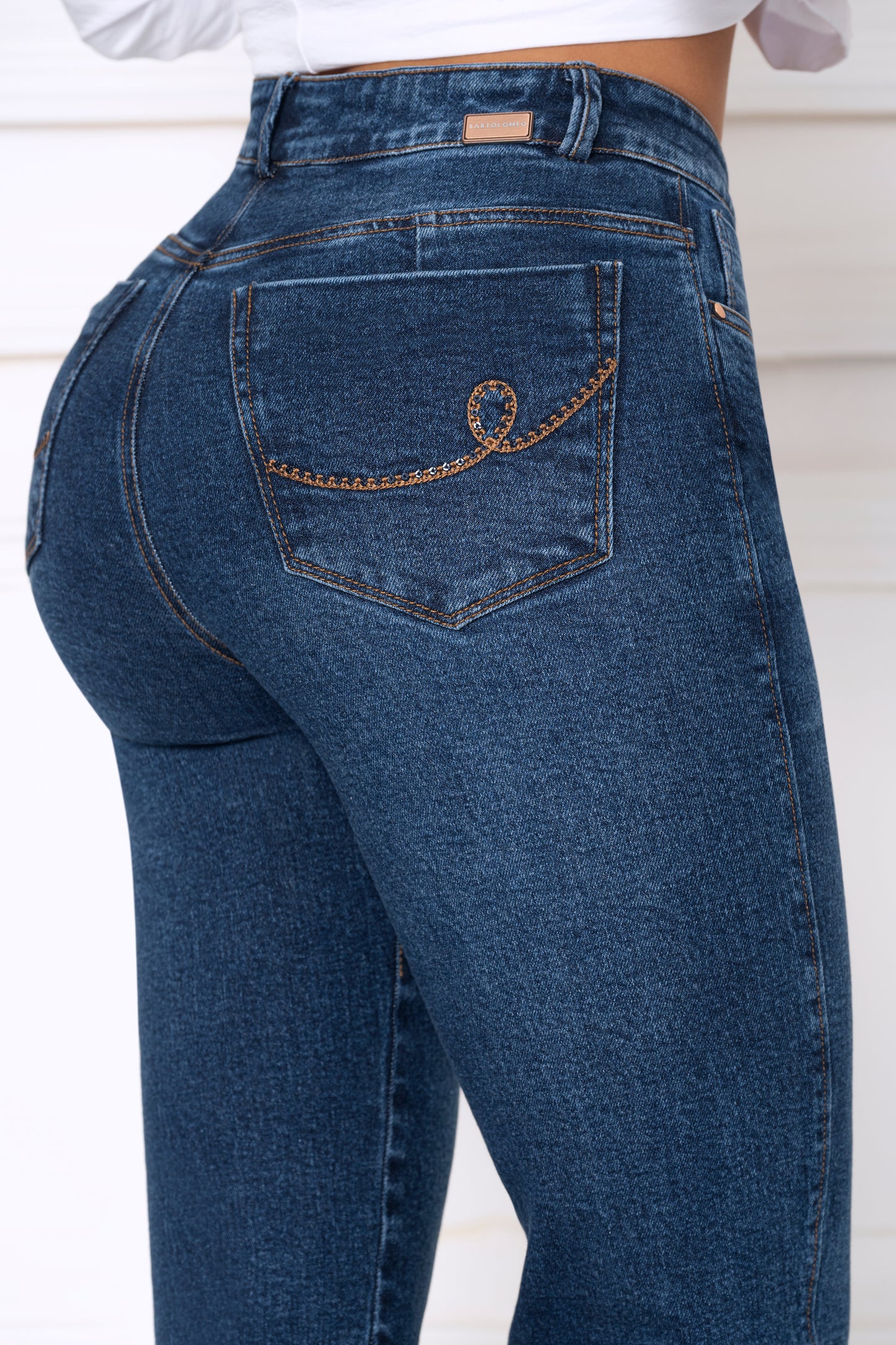 Jean Indigo Licrado Mom Fit Ref 2178
